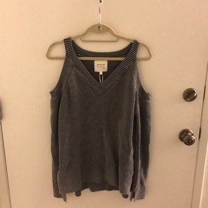 Reset V Neck Cold Shoulder Pullover